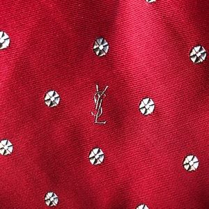 Vintage men’s YSL Yves St Laurent red neck tie 3”